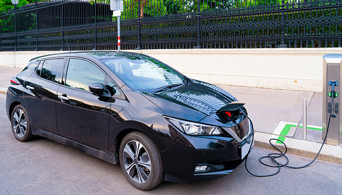 8 Things You Need To Know Before Buying An Electric Car