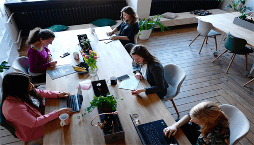 What are the benefits of coworking spaces