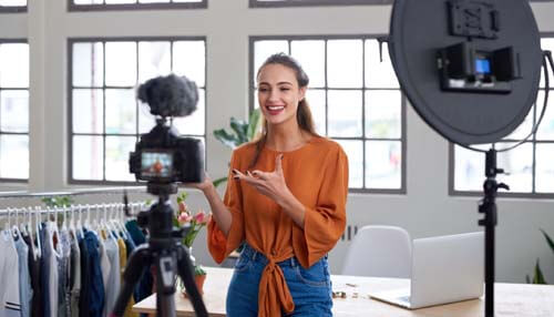 8 Ways Social Media Influencers Can Help You to Grow Your Business