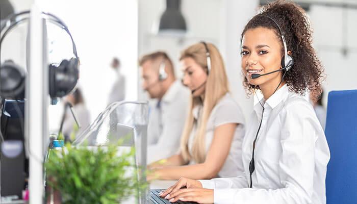 How To Choose The Right Inbound And Outbound Call Center Services For Your Business